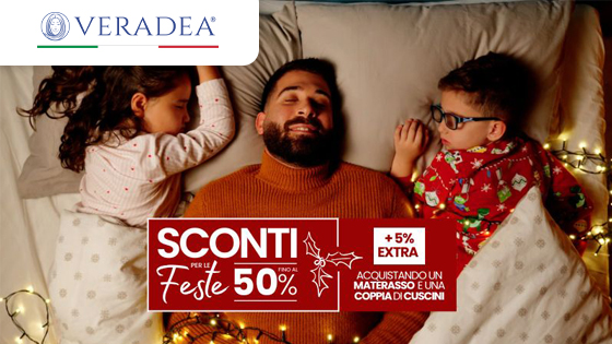 Veradea materassi cuscini sconti feste 50% papà a letto con bimbi piccoli e luci di Natale