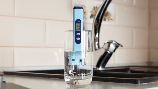 bicchiere d'acqua