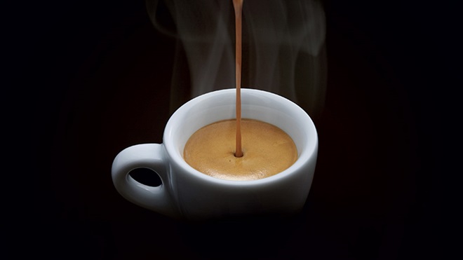 tazzina con caffè espresso