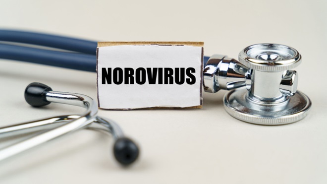 Norovirus con stetoscopio