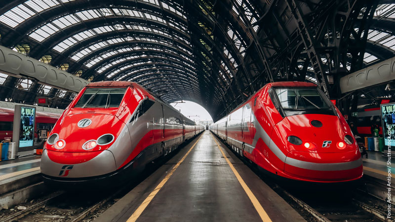 treni in stazione