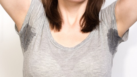 5 Trucchi Per Eliminare Macchie Di Sudore Dai Capi Sportivi