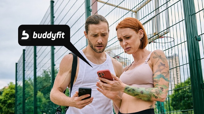 giovani con telefono