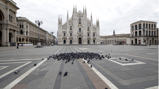 piazza duomo Milano deserta
