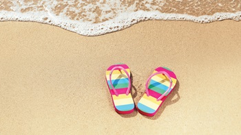 infradito, spiaggia e mare