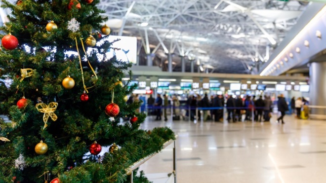 albero di Natale in aeroporto