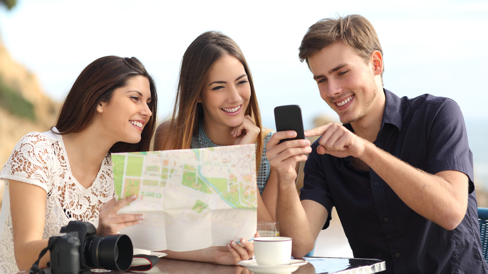 Le app indispensabili per viaggiare: quali scaricare e perché