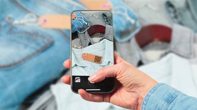 smartphone inquadra abiti usati