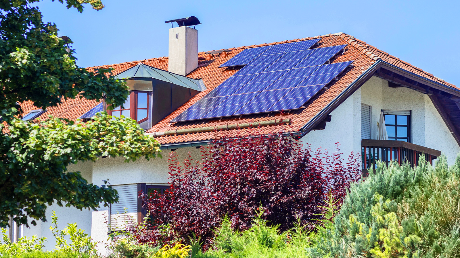 casa con pannelli fotovoltaici