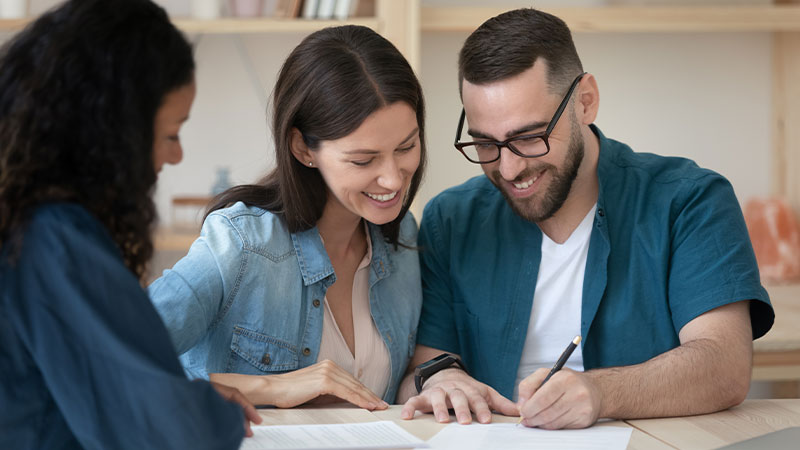 Coppia firma documento