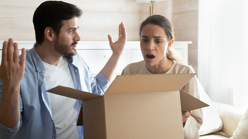 Persone scontente dell'acquisto