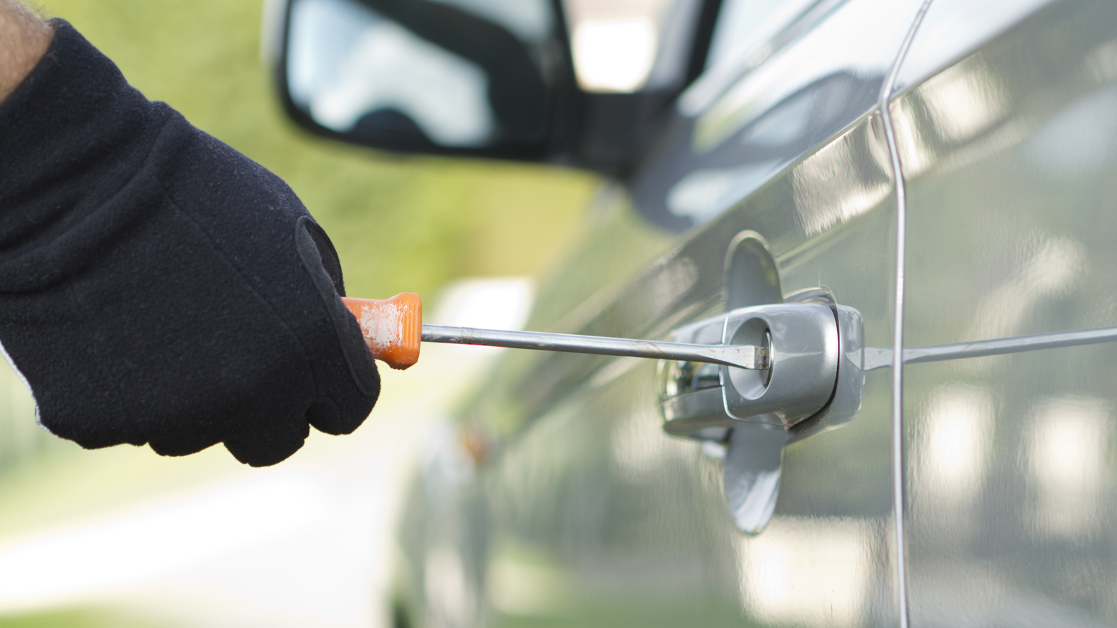 Ti hanno rubato l'auto? Ecco cosa devi fare | Altroconsumo