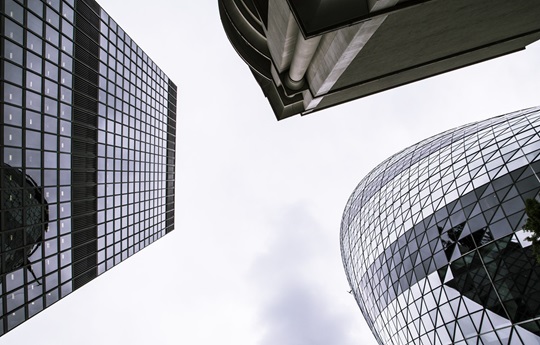 Il crollo della Borsa turca cambia le strategie di investimento.