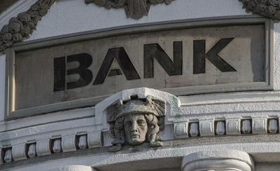 Le nuove tasse sulle banche potrebbero ricadere sui clienti.