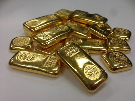 Il prezzo dell'oro cala nonostante le tensioni geopolitiche.