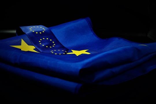 Pensare che i singoli Paesi possano reggere da soli è un’illusione, serve una visione industriale europea chiara e condivisa; senza un piano comune, l’Europa rischia di perdere pezzi della sua base manifatturiera. 
