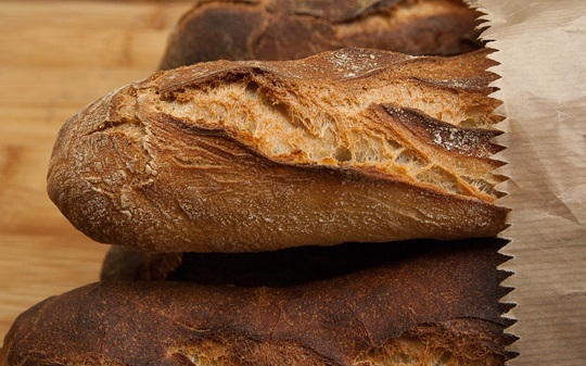 Secondo l'Istat un chilo di pane nel 1970 costava circa 10 centesimi di euro attuali, 50 centesimi nei primi anni '80, 1,2 euro a inizio anni '90.